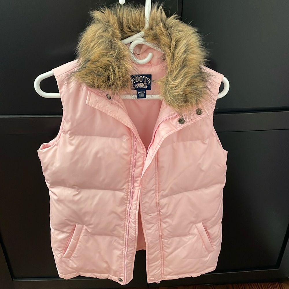 Kids size 2xl Roots down filled pink vest w/zipper & removable faux fur collar - Picture 1 of 11